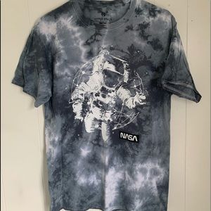 Men’s NASA shirt